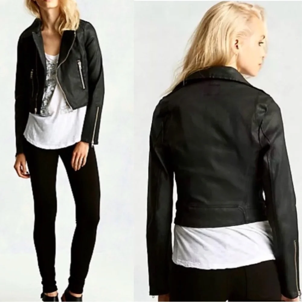 True Religion Women’s‎ Medium Cropped Moto Jacket Black Coated Biker Zip